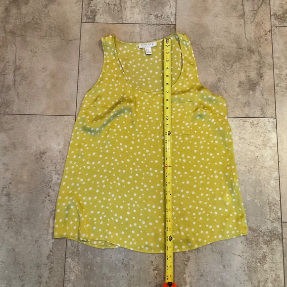 Forever 21 Sleeveless Blouse Chartreuse Polka Dot Sheer Sz M Pocket Pullover - Picture 6 of 8